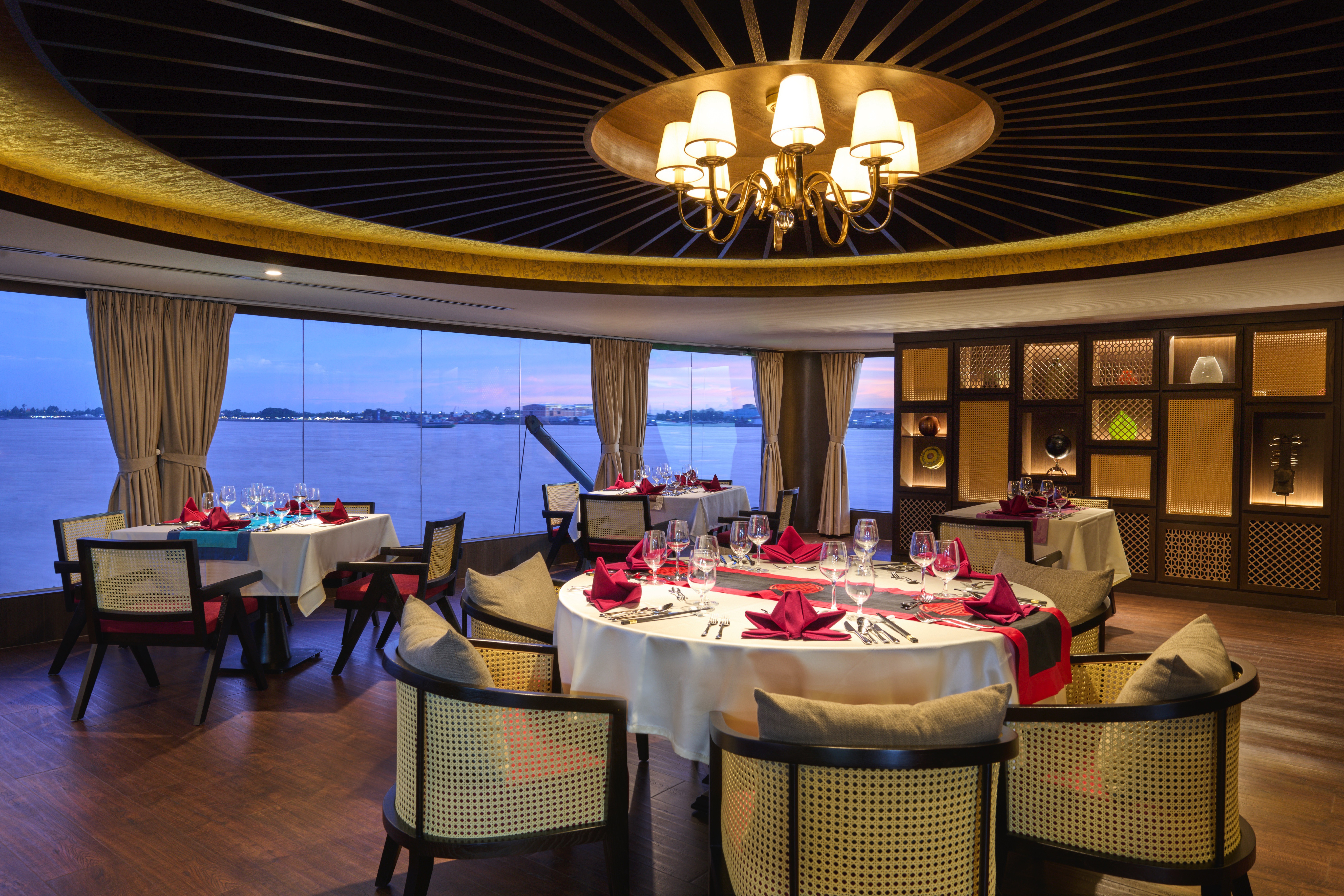 Mekong Serenity - Indochine Restaurant